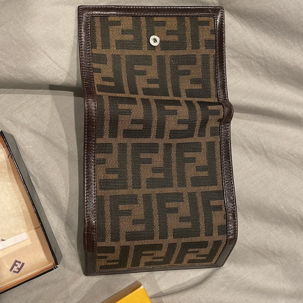 Fendi wallet - Picture 9 of 10
